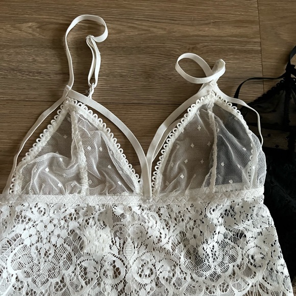 2 for 1 lingerie tops - Picture 4 of 4